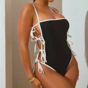 NWT Fashion Nova Evie Cut Out 1 Piece Swimsuit Womens XS Black White Sexy Cheeky